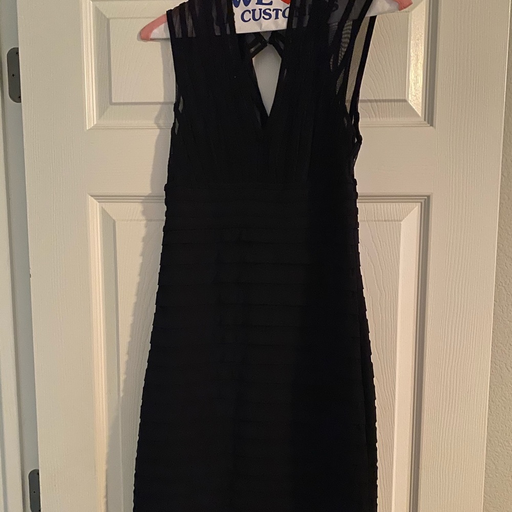 Adrianna Papell black cocktail dress in size 4